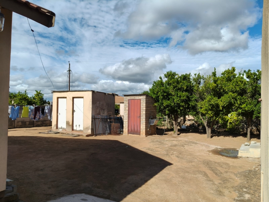 4 Bedroom Property for Sale in Monakato North West